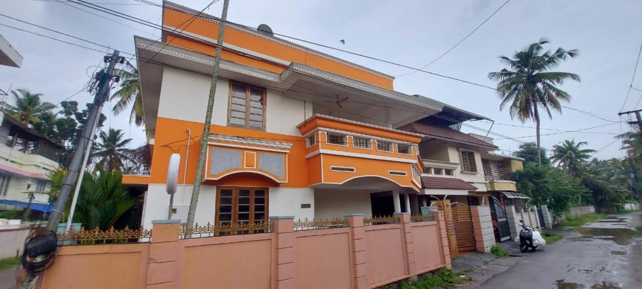 Orange Valley Homestay Thiruvananthapuram Exterior photo